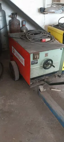 Máquina de Solda Bambozzi TRR 2600 - Excelente Estado / Pronta para Uso
