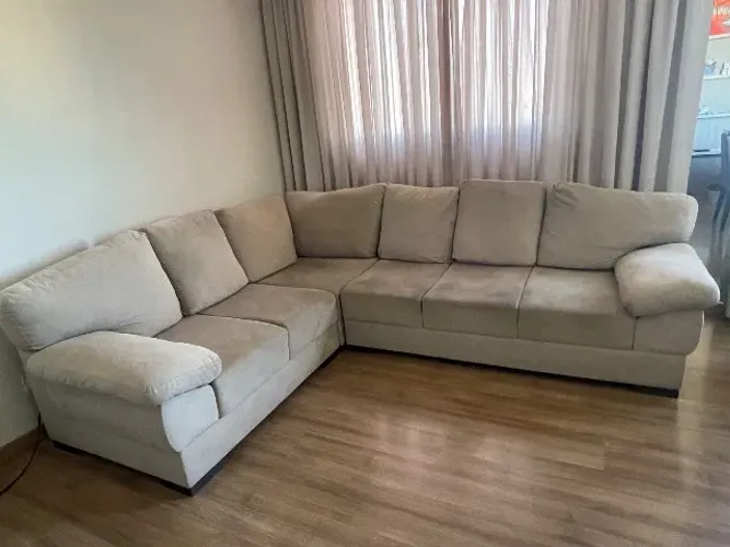 Sofá em L 6 lugares 