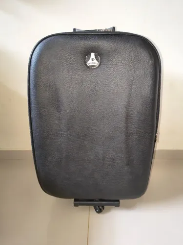 Mala de viagem de couro tamanho médio