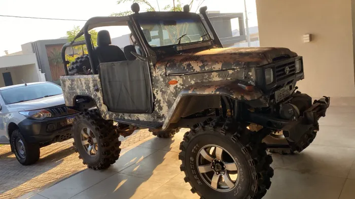 Toyota Band.Jipe Cap.de Aço Chas. Curto Diesel 1994