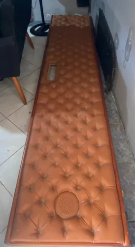 CABECEIRA ESTOFADA DE COURO