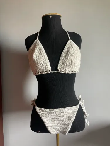 Biquíni de crochê 