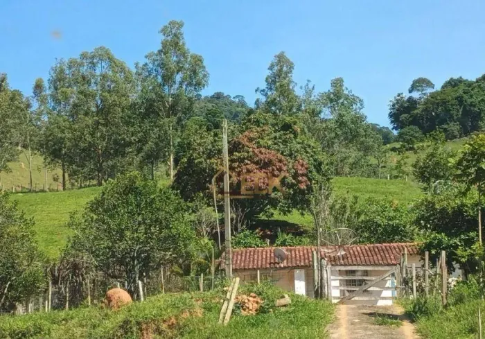 Sítio com 2 dormitórios à venda, 24000 m² por R$ 310.000 - Redencao - Redenção da Serra/SP
