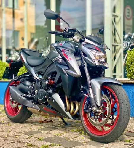 Suzuki - GSX- 1000 2023