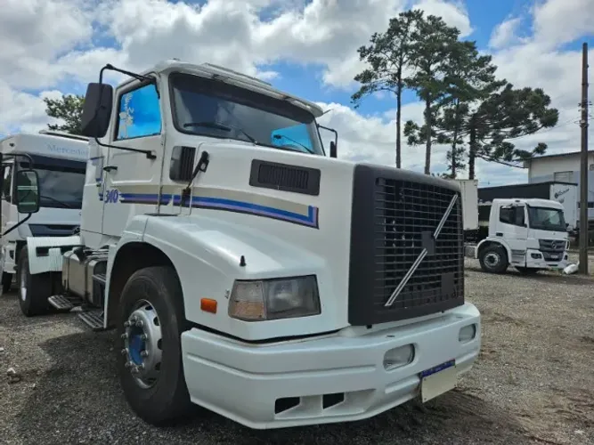 CAVALO VOLVO NL 10