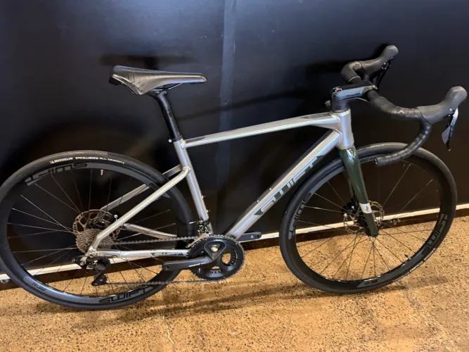 BICICLETA SWIFT ENDURAVOX EVO TAMANHO 51 SEMI NOVA