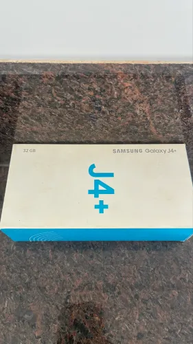 Celular Samsung j4 +super novo 