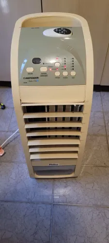 Climatizador philco quente e frio, funcionando tudo.