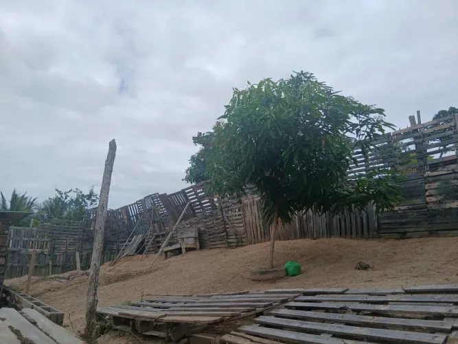 Vende-se um terreno