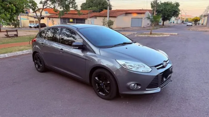 Ford Focus 1.6 S/1.6 SE Flex 16V 5P AUT 2014