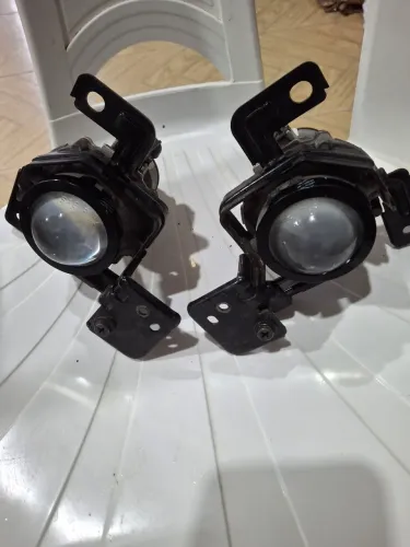 Vendo um par de farol do HB20
