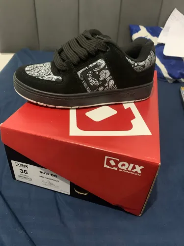 Tênis qix original usado somente 1 vez