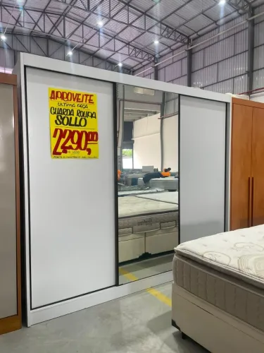 GUARDA ROUPA 3 PORTAS COM ESPELHO (ÚLTIMA PEÇA) 2.75