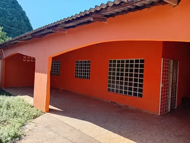 Vende-se Casa Ampla 3 quartos