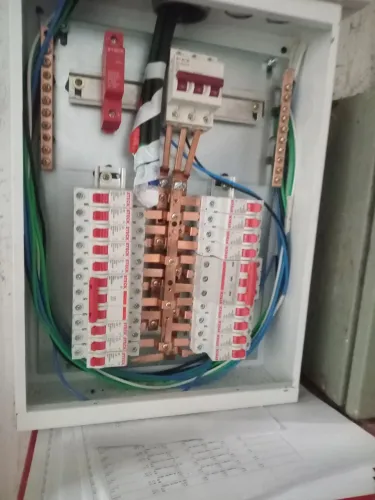 Eletricista de manutenção 