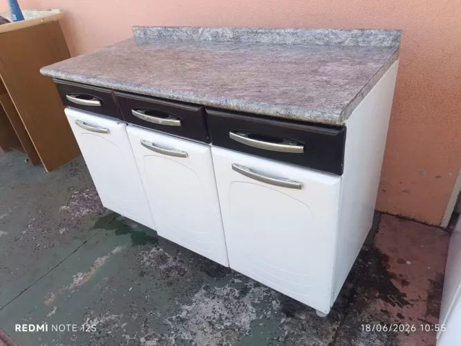 BALCÃO DE AÇO USADO BEM CONSERVADO ENTREGA GRÁTIS 1.20 DE FRENTE ENTREGA GRÁTIS CONFIRA ?