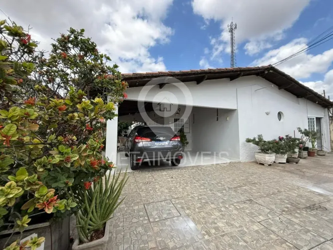 Casa Comercial de Alto Padrão em Teresina-PI, Bairro Morada do Sol: 3 Quartos, 1 Suíte, 3 