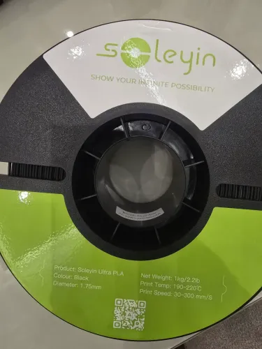 Impressora 3d Creality Ender 3 com filamento