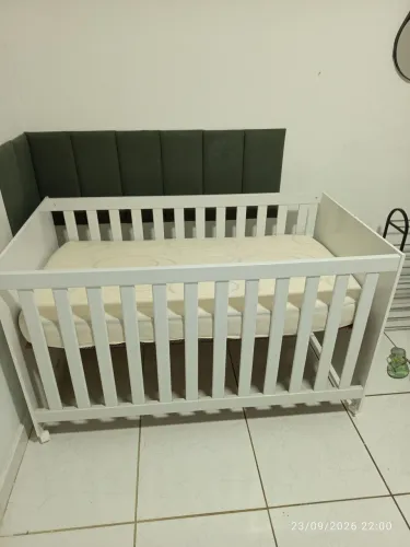 Berço de madeira que vira cama! Acompanha colchão ortopédico