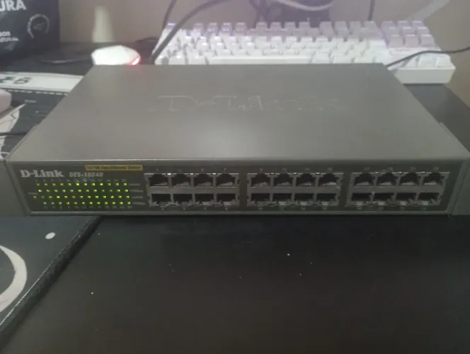Switch D-Link 1024d Fast 24Porta suporte pra rack
