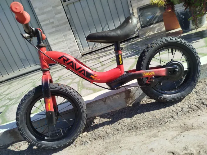 Bicicleta de equilíbrio aro 12