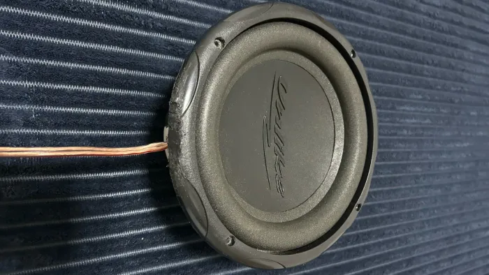 Sub unlike 400 rms 8 pol