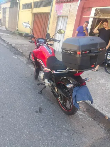 Vendo moto único dono. R$16.000,00