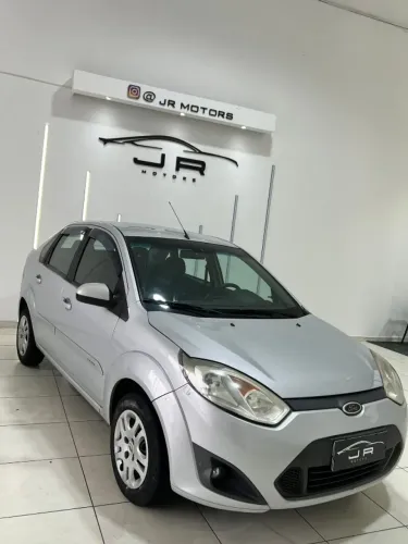 Ford Fiesta Sedan SE 1.6 8V Flex 4P 2014