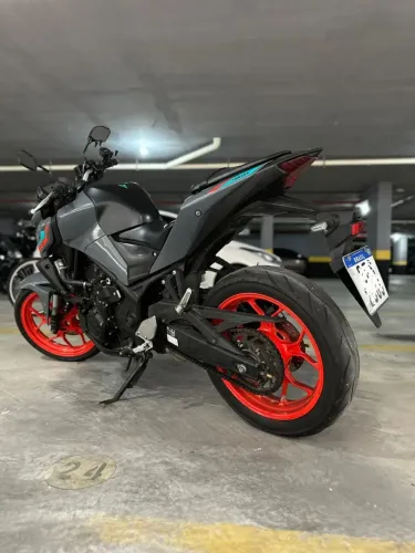 Oportunidade!!!! Moto Yamaha MT-03 321/ABS com IPVA e Licenciamento pagos. Único dono.