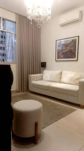 Apartamento 2 Quartos reformado em Icaraí a Venda