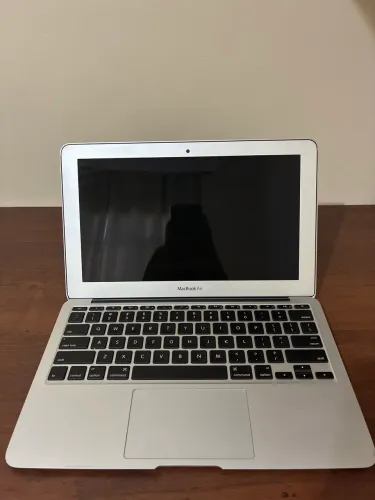 MacBook Air Intel Core i5 4GB 64GB