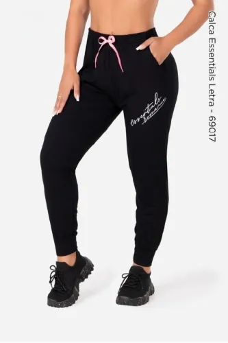 Calça Essentials Letra