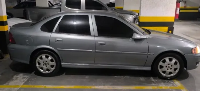 Chevrolet Vectra CD 2.2 16V / 2.0 16V Mec./aut. 2003