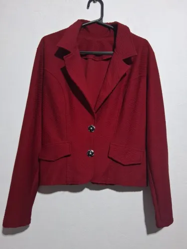 Roupas de brechó femeninas