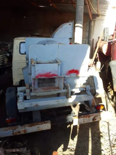 Máquina de cortar palha