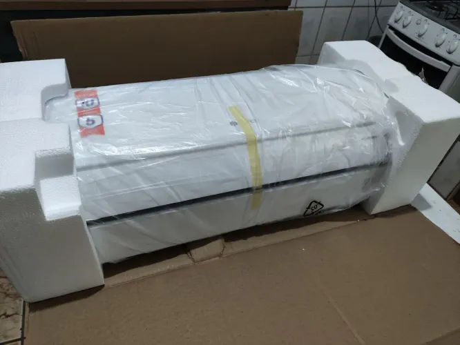 Ar Condicionado Split Gree Inverter 9000 BTUs Frio 220V - Novo