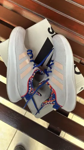 Tênis Adidas cloudfoam 35