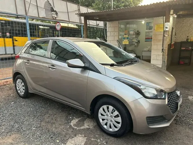 Hyundai HB20 Unique 1.0 Flex 12V Mec. 2019