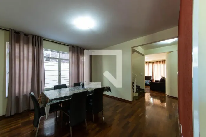 Casa à Venda - Vila Prudente, 3 Quartos, 300 m2