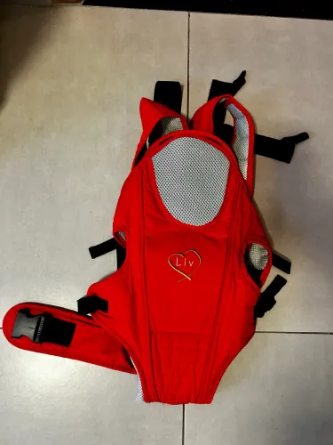 Canguru para Bebê Liv Vermelho - Pouco Usado - Excelente Estado