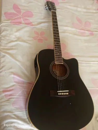 Vendo violão em ótimo estado de conservação