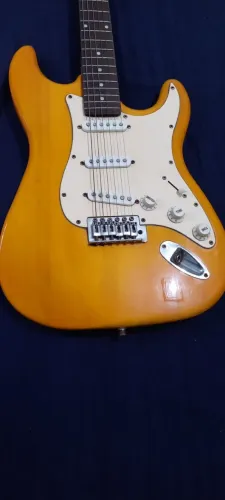 Guitarra Elétrica Condor RX10 - Dourada metálica