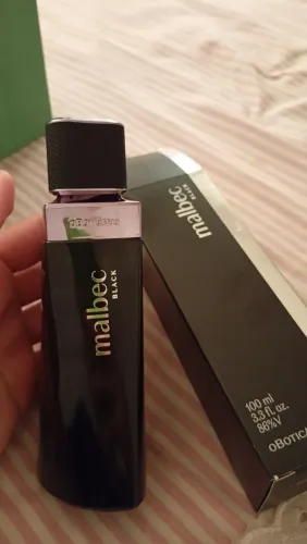 Malbec Black. O perfume foi aberto apenas para testar a fragrância