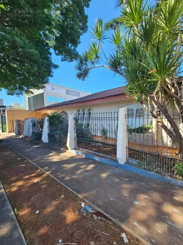VENDA- RESIDÊNCIA NA ZONA 04 REALIZE O SONHO DA CASA PROPRIA ADQUIRINDO IMÓVEL EM UMA DAS