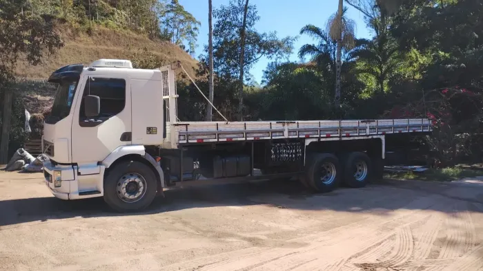 CARROCERIA DE MADEIRA PARA CAMINHÃO