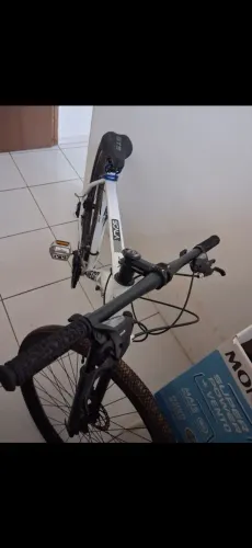 Vendo uma bike semi nova muito nova