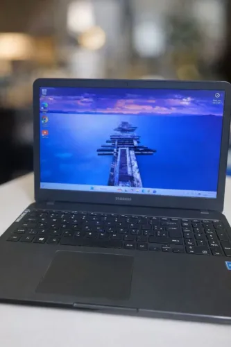 Notebook Samsung Core i3 7th 