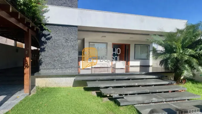Casa à Venda no Outeiro da Glória | 3 Suítes, Piscina e Área Gourmet | Terreno 525m²