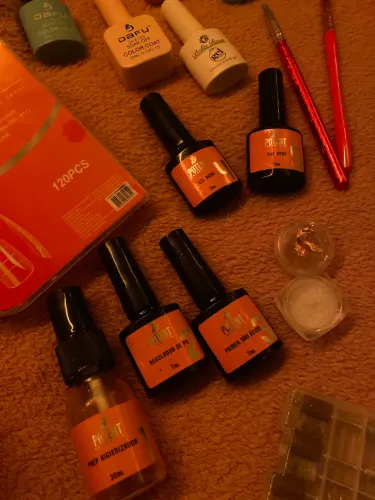 Vendo materiais para unha em gel
