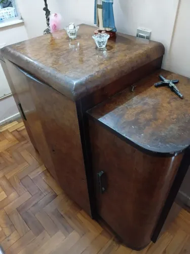 Móvel de apoio antigo de madeira nobre no estilo Art Déco